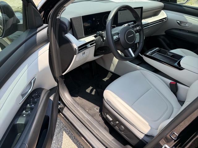 new 2025 Hyundai TUCSON Hybrid car, priced at $37,543