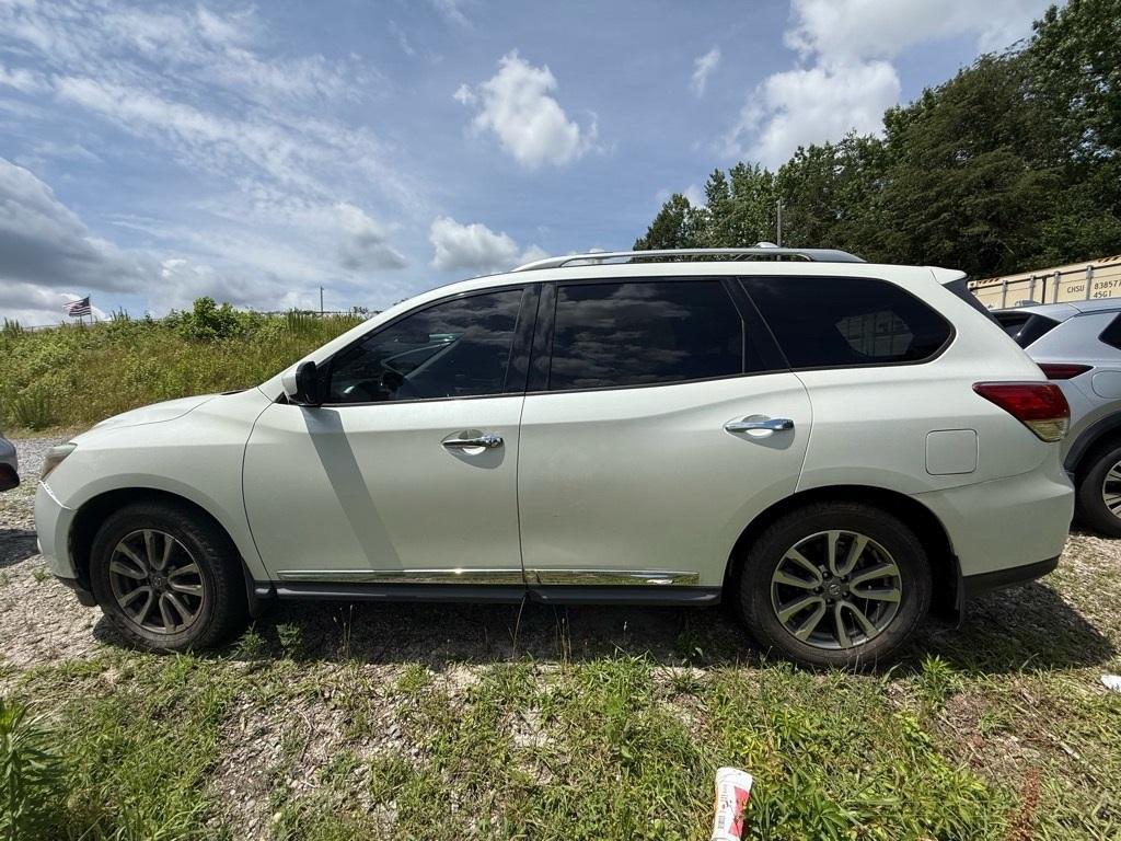 used 2015 Nissan Pathfinder car, priced at $7,998