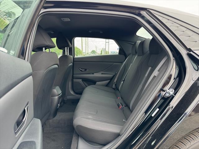 new 2025 Hyundai Elantra car, priced at $24,289