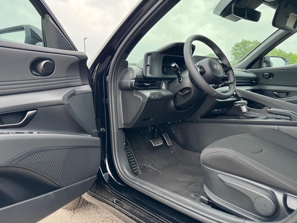 new 2025 Hyundai Elantra car, priced at $24,289