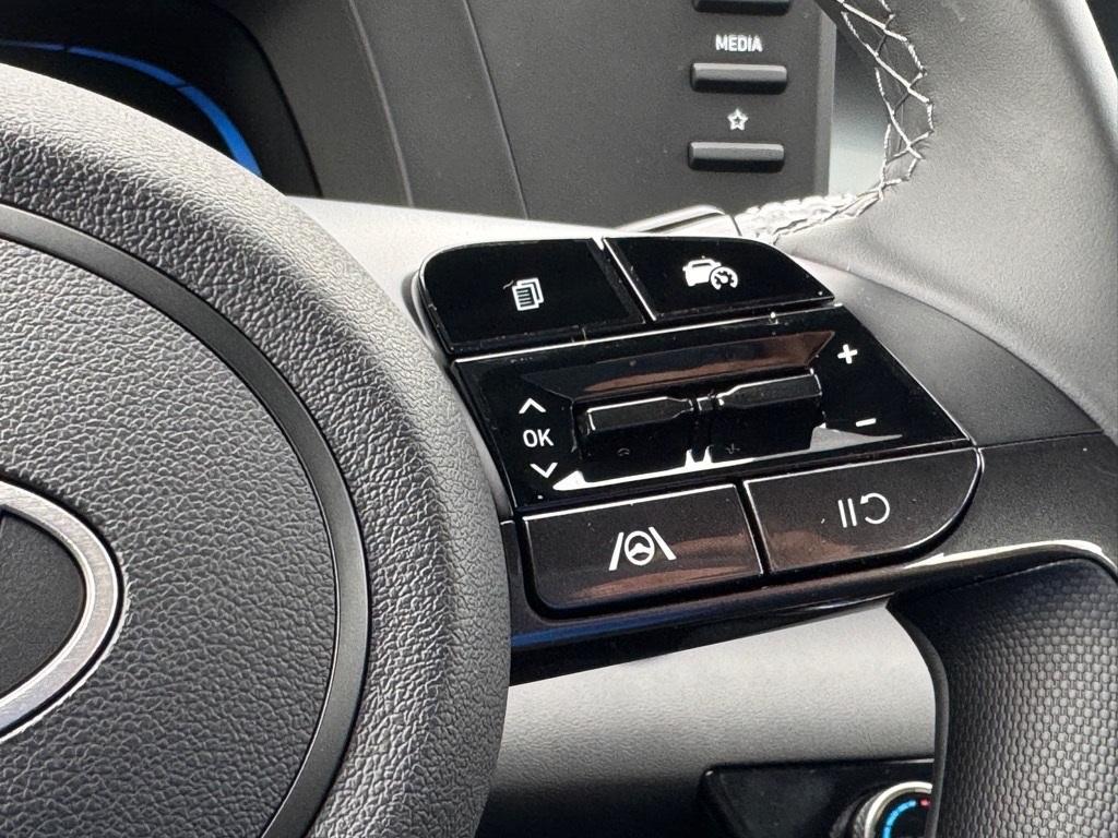new 2025 Hyundai Elantra car, priced at $24,289