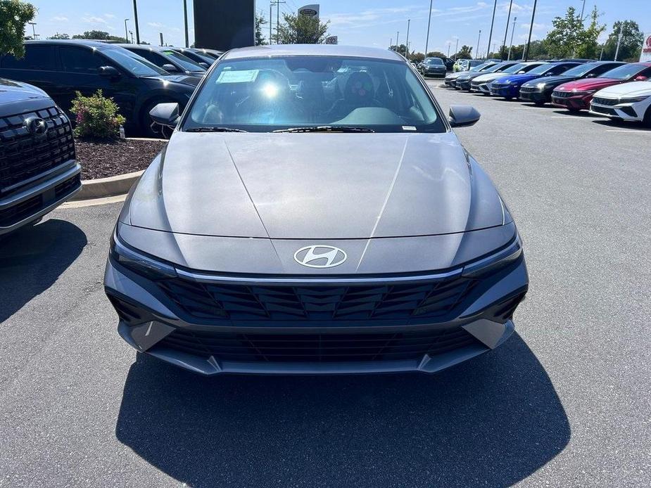 new 2024 Hyundai Elantra car, priced at $21,072