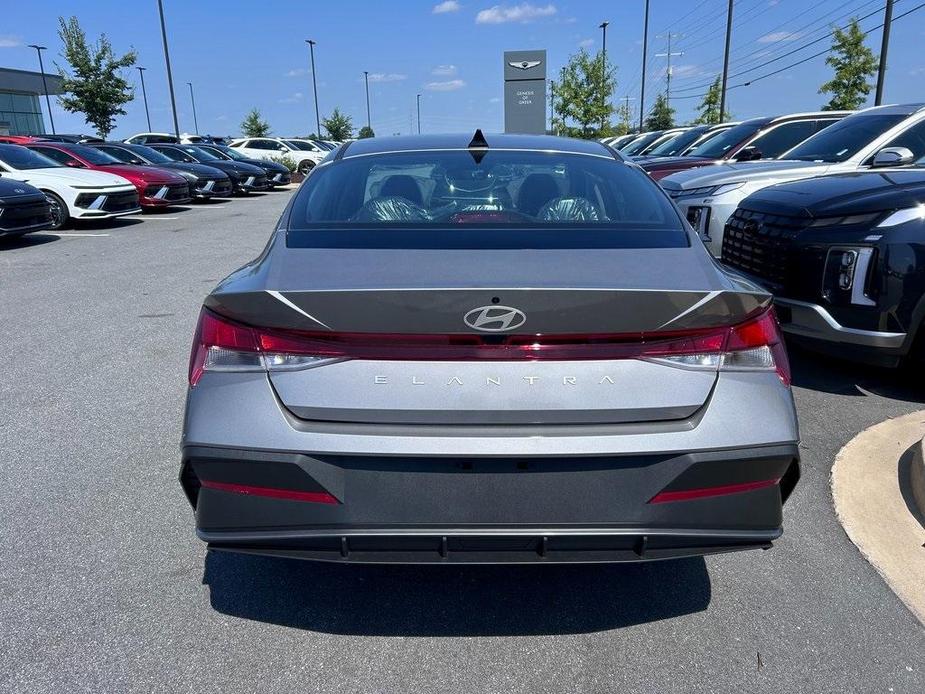 new 2024 Hyundai Elantra car, priced at $21,072