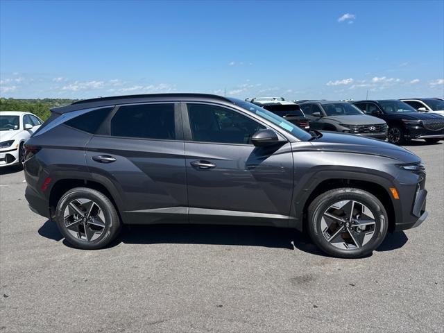 new 2025 Hyundai TUCSON Hybrid car, priced at $37,581