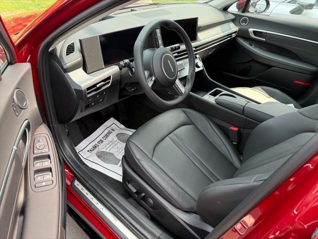 new 2025 Hyundai Sonata Hybrid car, priced at $39,207