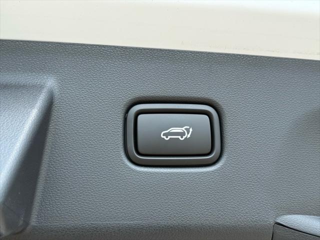 new 2025 Hyundai TUCSON Hybrid car, priced at $38,036
