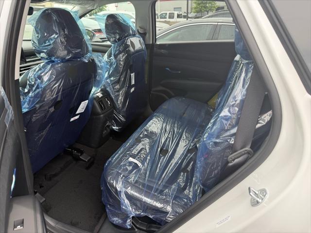 new 2025 Hyundai TUCSON Hybrid car, priced at $38,036