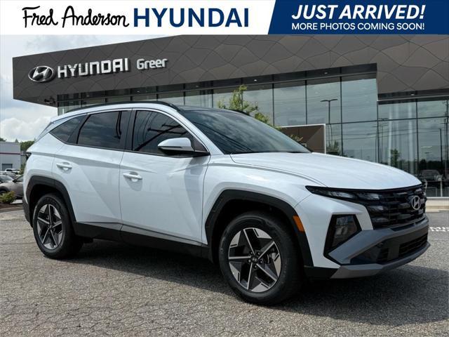 new 2025 Hyundai TUCSON Hybrid car, priced at $38,036