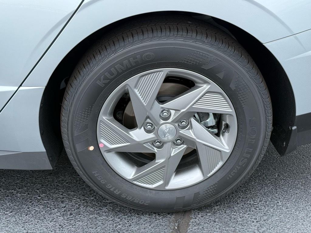 new 2025 Hyundai Sonata car, priced at $27,636