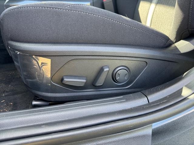 new 2025 Hyundai Sonata Hybrid car, priced at $32,303