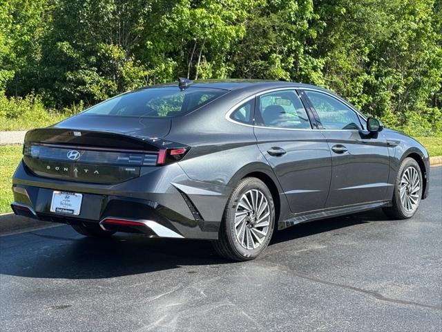 new 2025 Hyundai Sonata Hybrid car, priced at $32,303