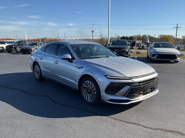 new 2024 Hyundai Sonata Hybrid car, priced at $31,247