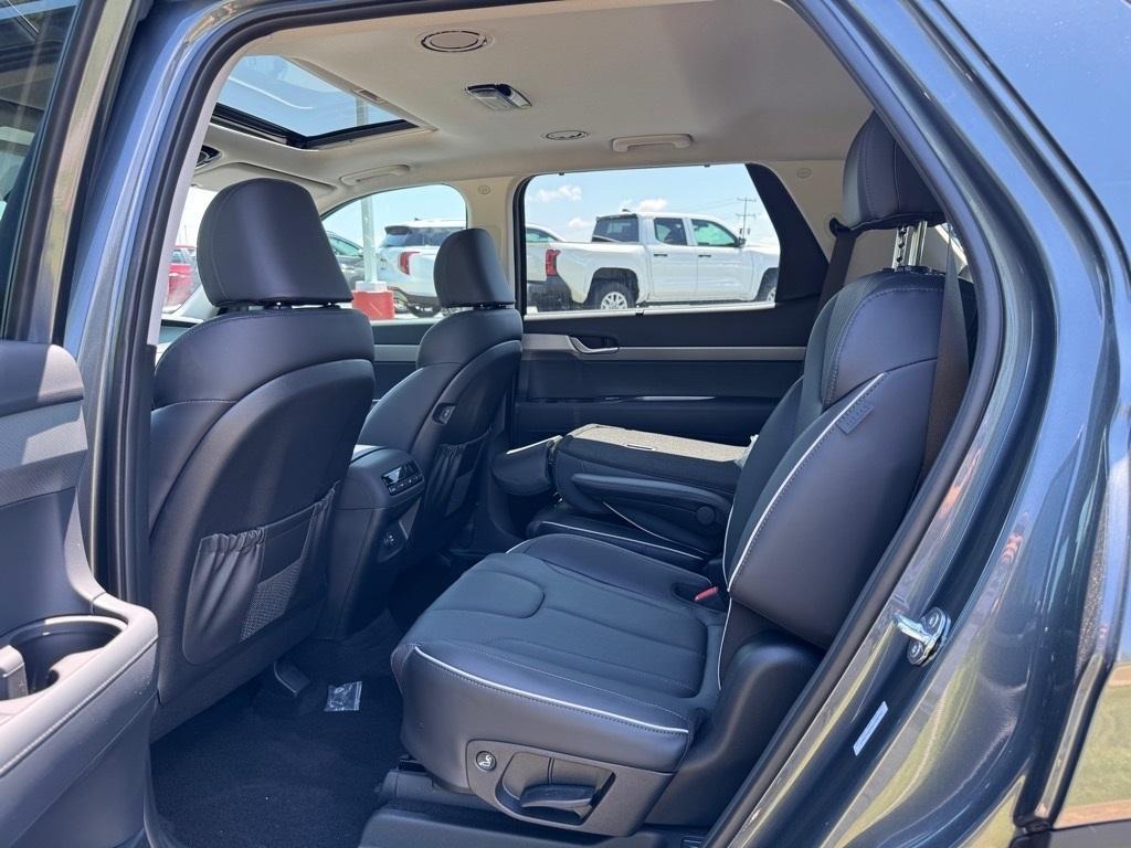 new 2025 Hyundai Palisade car, priced at $43,910