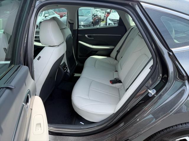 new 2025 Hyundai Sonata Hybrid car, priced at $38,542