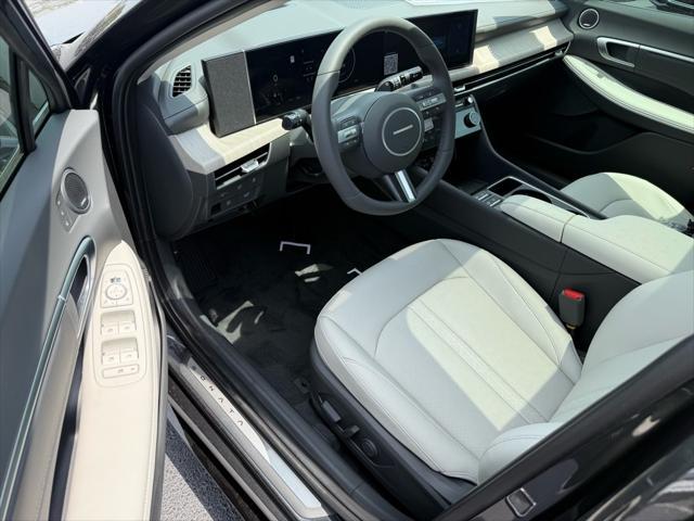 new 2025 Hyundai Sonata Hybrid car, priced at $38,542