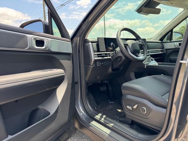 new 2025 Hyundai Santa Fe car, priced at $40,138