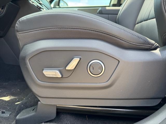 new 2025 Hyundai Santa Fe car, priced at $40,138