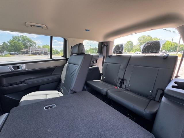 new 2025 Hyundai Santa Fe car, priced at $40,138