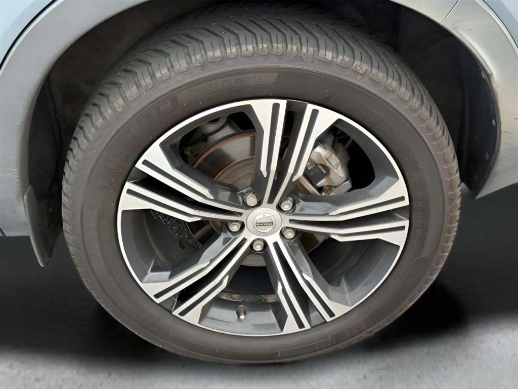 used 2020 Volvo XC40 car, priced at $20,721