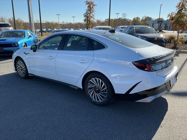 new 2024 Hyundai Sonata Hybrid car, priced at $37,950