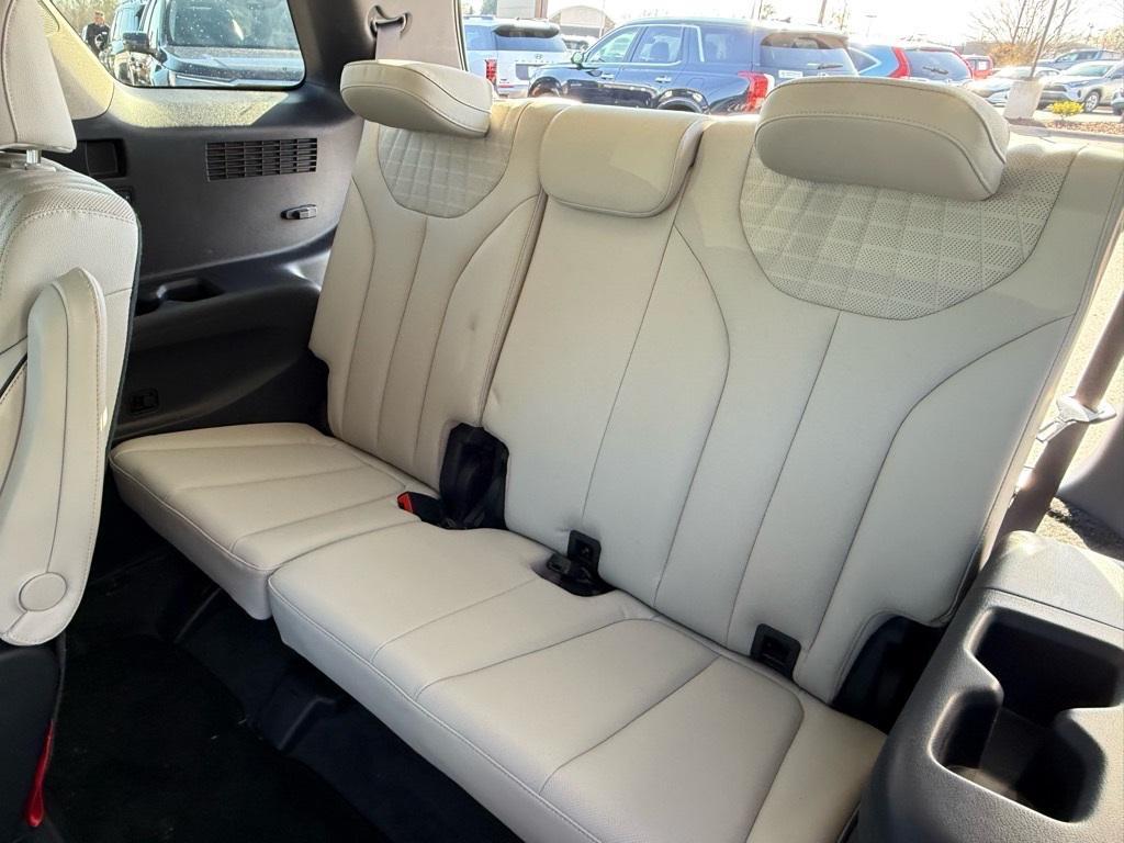 used 2023 Hyundai Palisade car, priced at $35,362