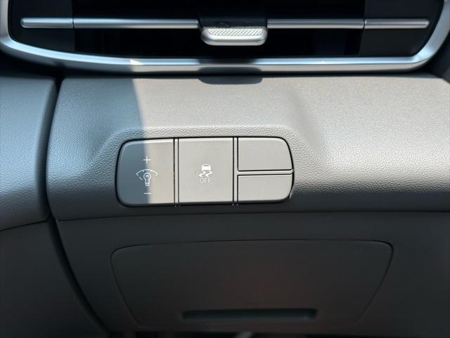 new 2025 Hyundai Elantra car, priced at $24,750