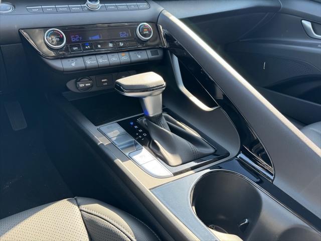 new 2025 Hyundai Elantra car, priced at $27,713