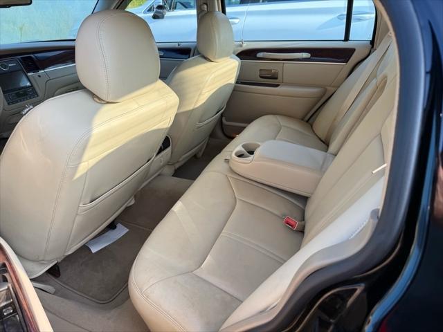 used 2008 Lincoln Town Car car, priced at $6,612