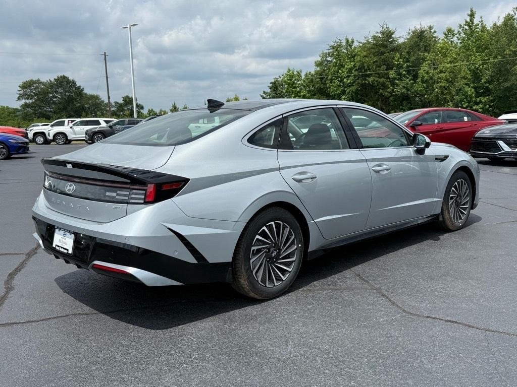 new 2025 Hyundai Sonata Hybrid car, priced at $38,542