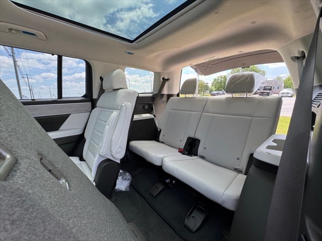 new 2025 Hyundai Santa Fe car, priced at $46,856