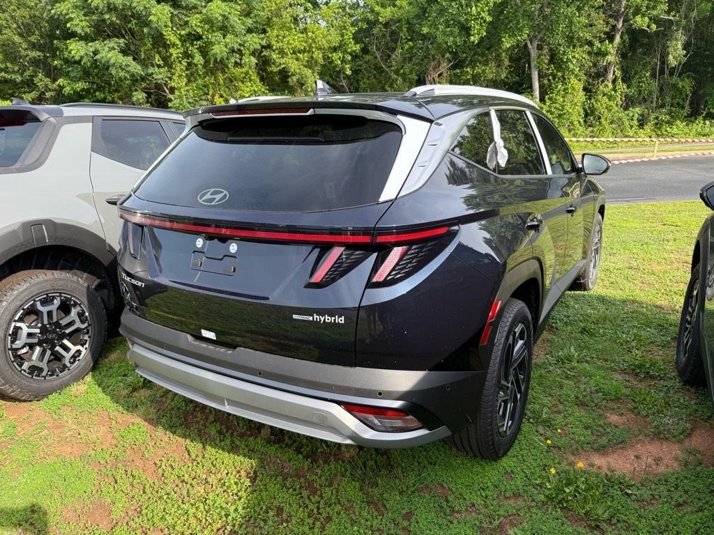 new 2025 Hyundai TUCSON Hybrid car, priced at $42,322