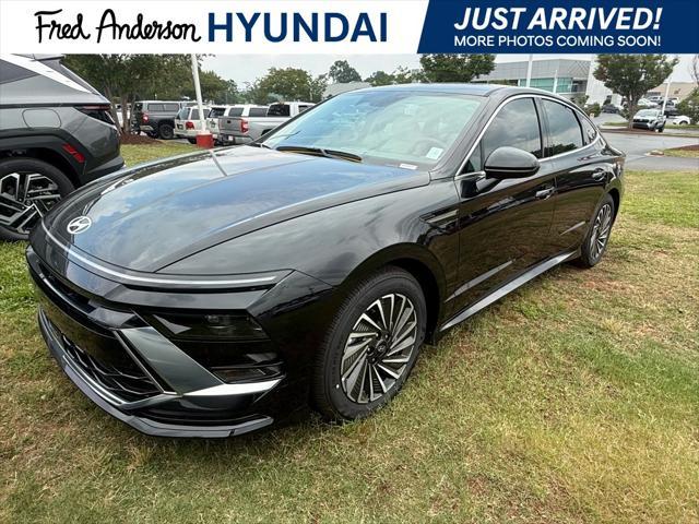 new 2025 Hyundai Sonata Hybrid car, priced at $32,303