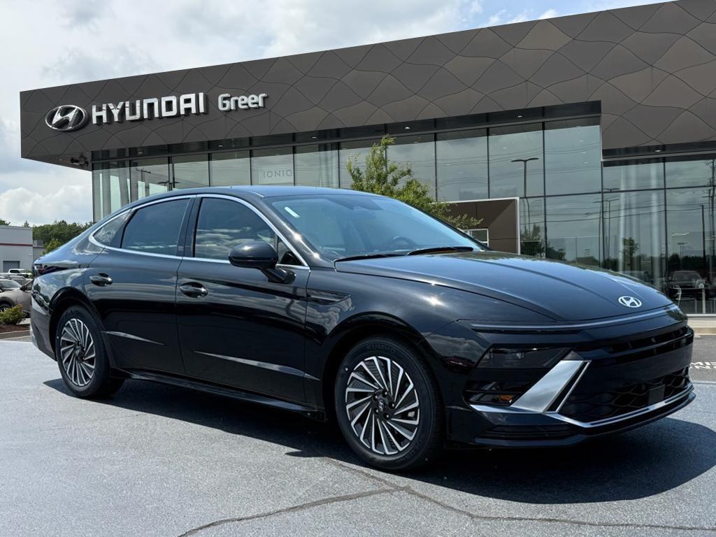 new 2025 Hyundai Sonata Hybrid car, priced at $26,118