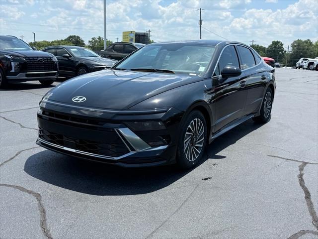 new 2025 Hyundai Sonata Hybrid car, priced at $32,303