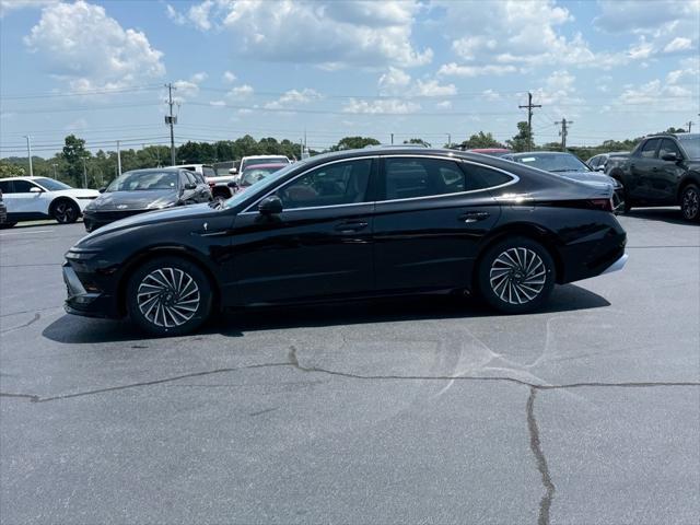 new 2025 Hyundai Sonata Hybrid car, priced at $32,303