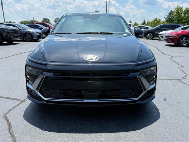 new 2025 Hyundai Sonata Hybrid car, priced at $32,303
