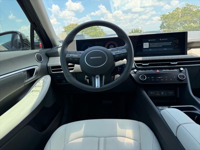 new 2025 Hyundai Sonata Hybrid car, priced at $32,303