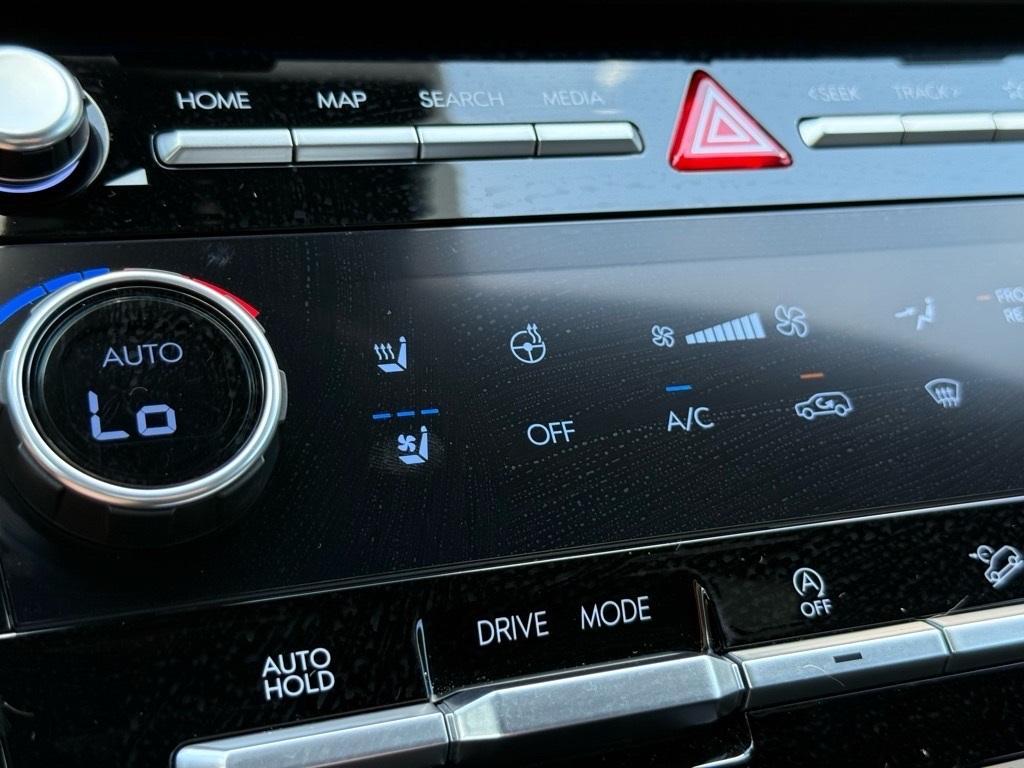used 2024 Hyundai Santa Fe car, priced at $37,841