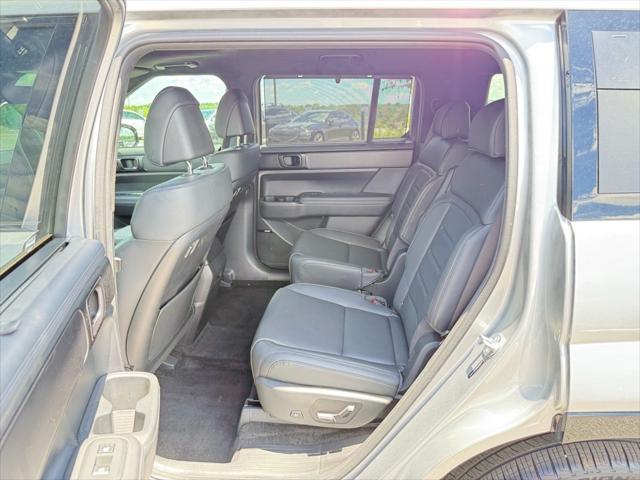used 2024 Hyundai Santa Fe car, priced at $37,841