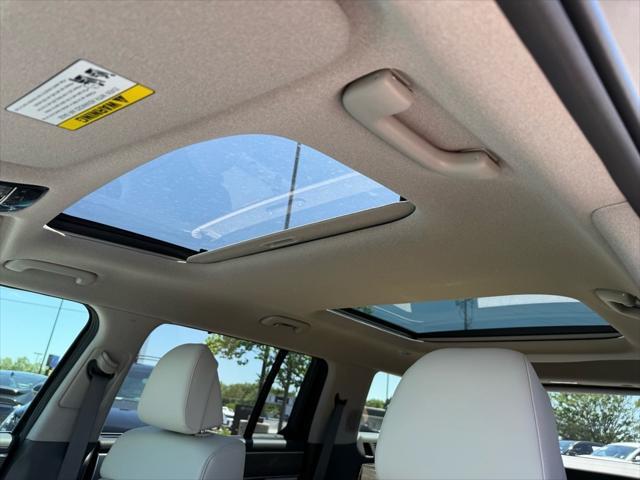 new 2025 Hyundai SANTA FE HEV car, priced at $45,904