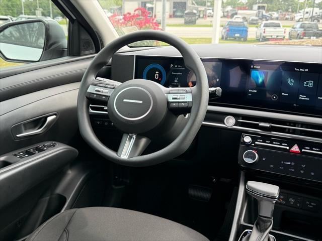 new 2025 Hyundai Tucson car, priced at $32,184
