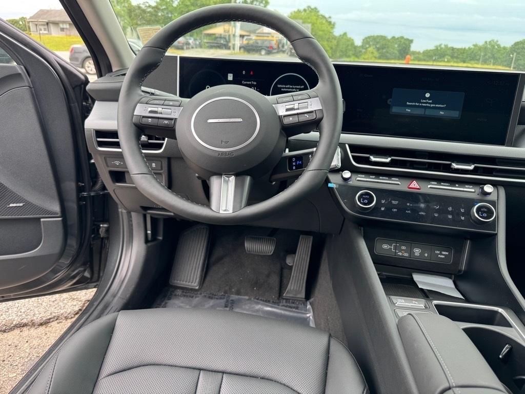 new 2025 Hyundai Sonata Hybrid car, priced at $38,542