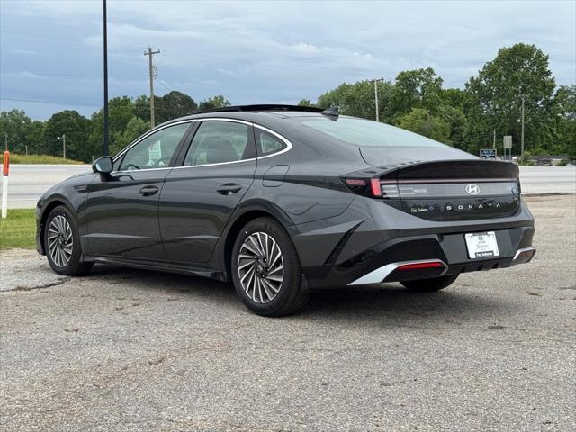 new 2025 Hyundai Sonata Hybrid car, priced at $38,542