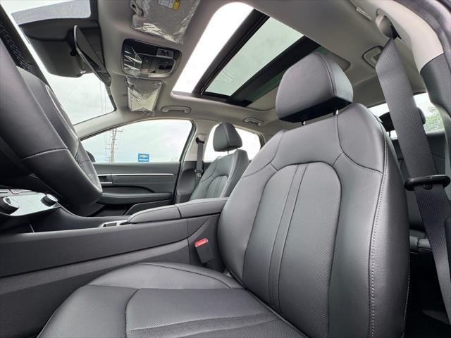 new 2025 Hyundai Sonata Hybrid car, priced at $38,542