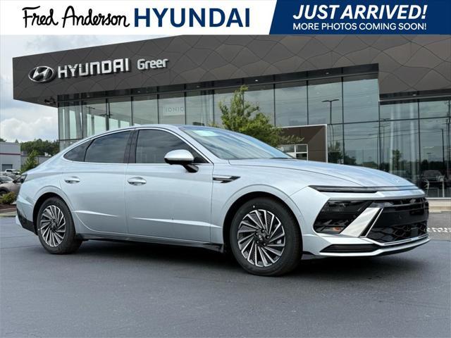new 2025 Hyundai Sonata Hybrid car, priced at $38,727