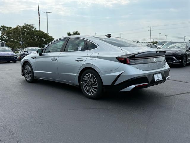 new 2025 Hyundai Sonata Hybrid car, priced at $38,727