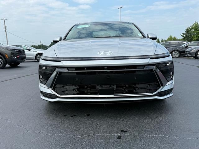 new 2025 Hyundai Sonata Hybrid car, priced at $38,727