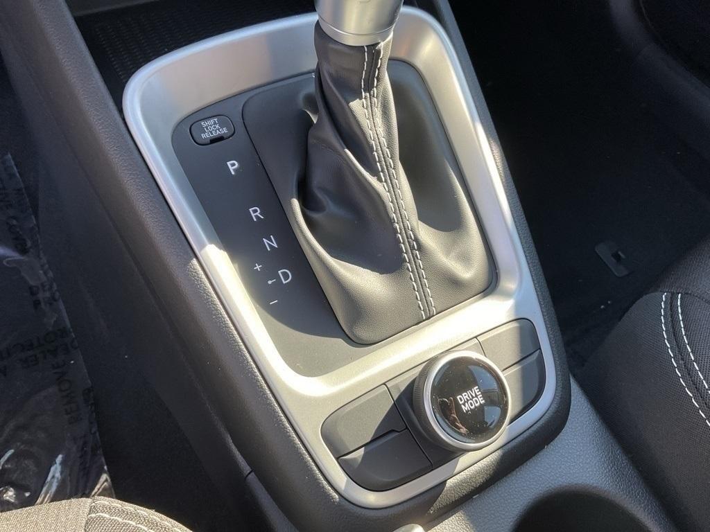 new 2025 Hyundai Venue car, priced at $23,131