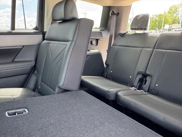 new 2025 Hyundai Santa Fe car, priced at $41,945