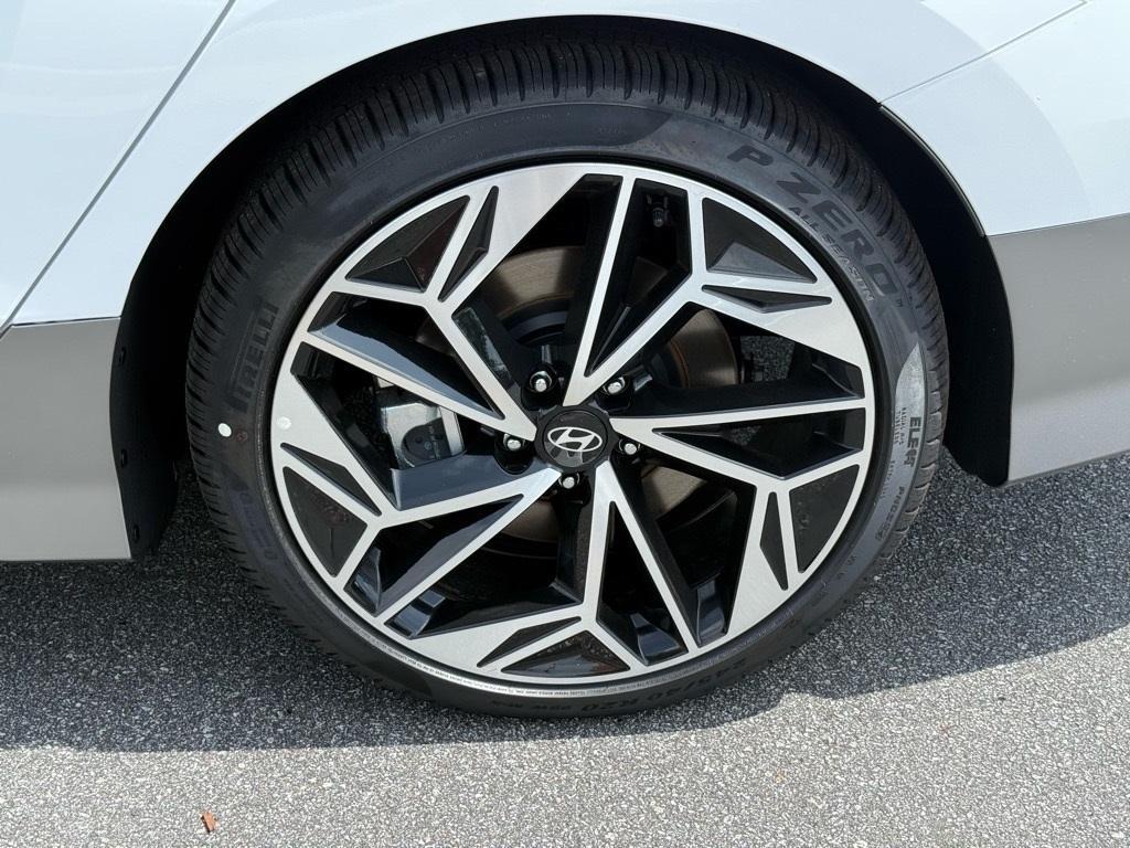 new 2025 Hyundai IONIQ 6 car, priced at $47,993